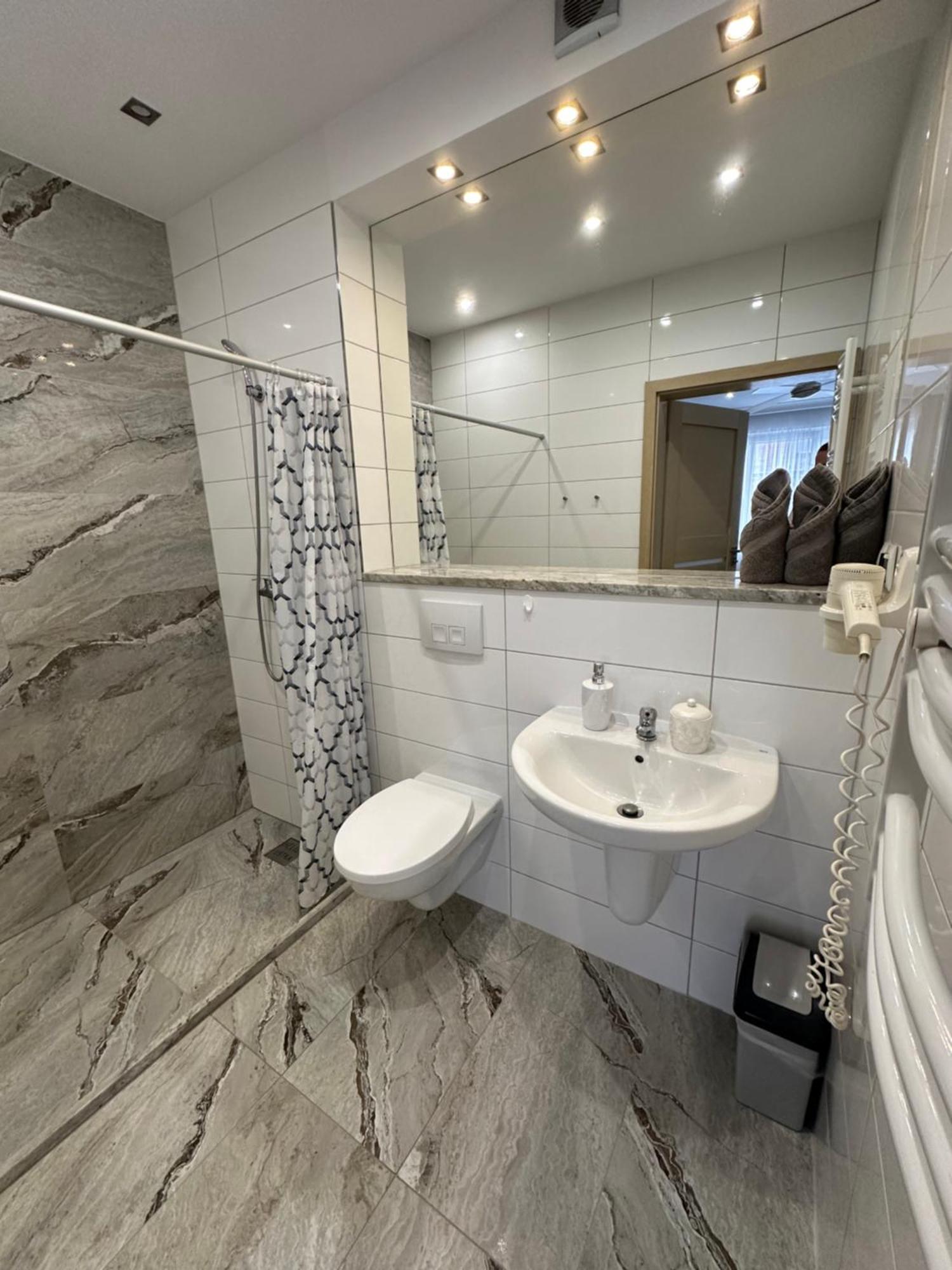 Maximus Hotel Ustka Ngoại thất bức ảnh